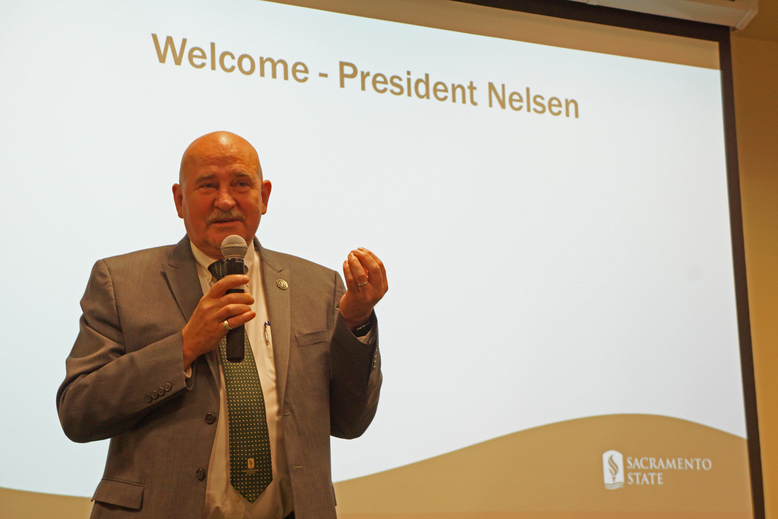 Sac State President Robert Nelsen